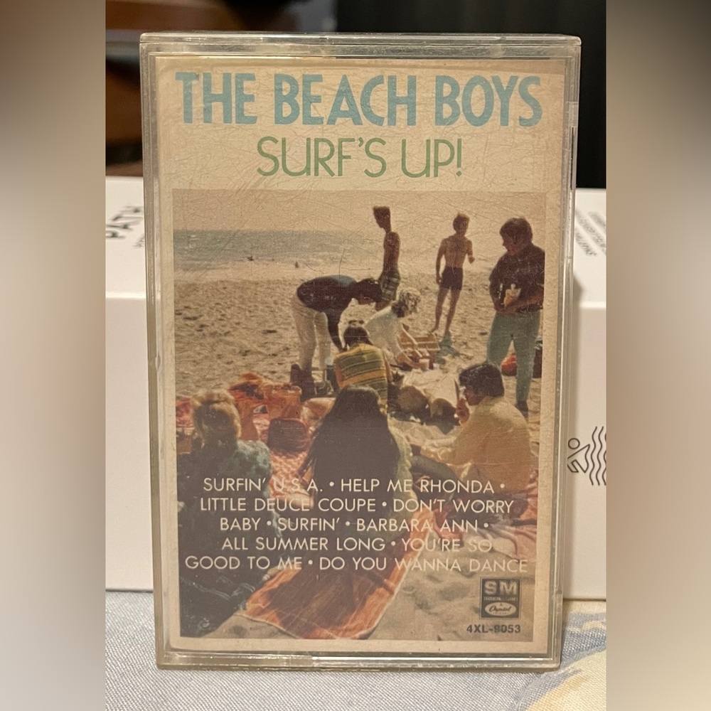 SURF'S UP! By THE BEACH BOYS (CASSETTE, 1984)
